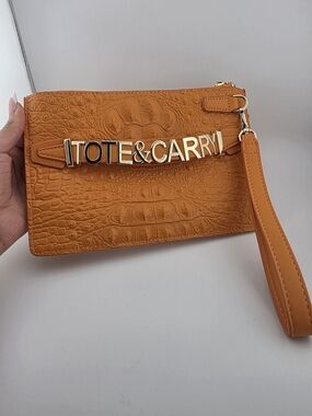 Tote & Carry Orange Croc-Embossed Wristlet Clutch Vegan Leather Gold